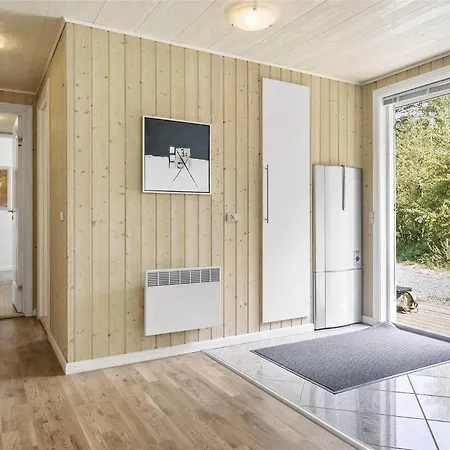 2610-aakirkeby-aspesgardsskoven-16 * Vester Somarken