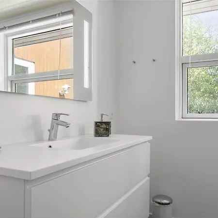 Дом отдыха 2610-aakirkeby-aspesgardsskoven-16 *